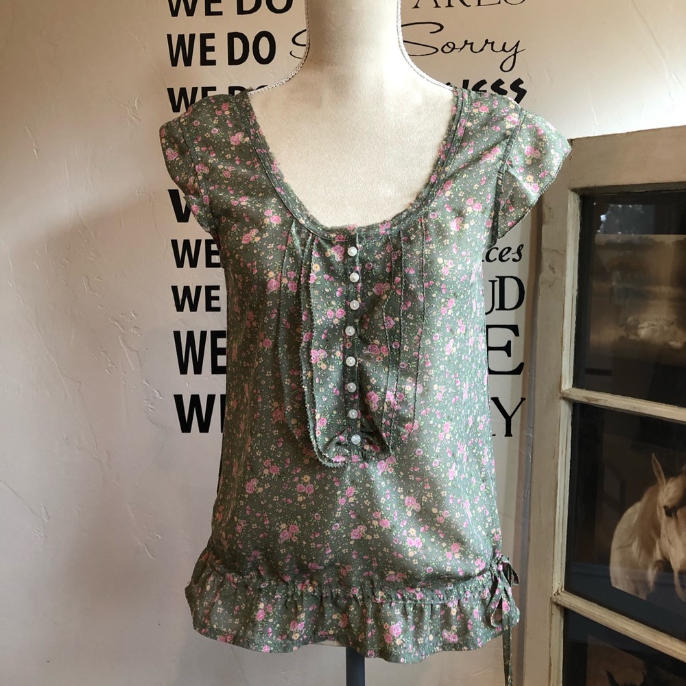 Floral MUDD sheer shirt